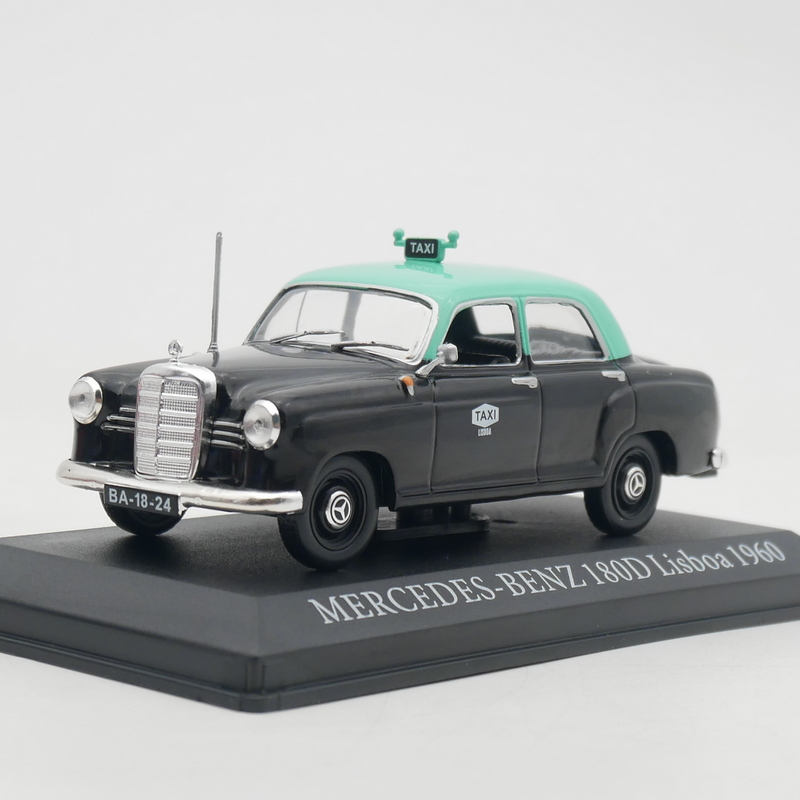 Vintage And Collectible Toys - نموذج سيارة IXO بمقياس 1:43 من