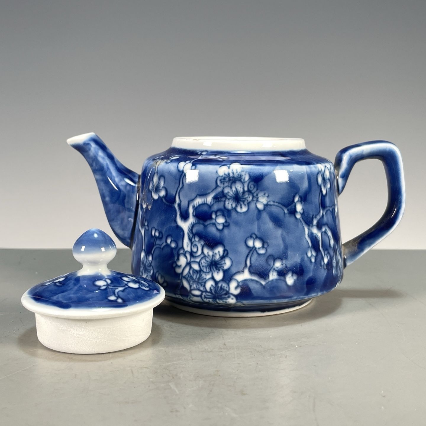 إبريق شاي من البورسلين المسطح  - مراجعة Vintage Collectible Pottery وسعره