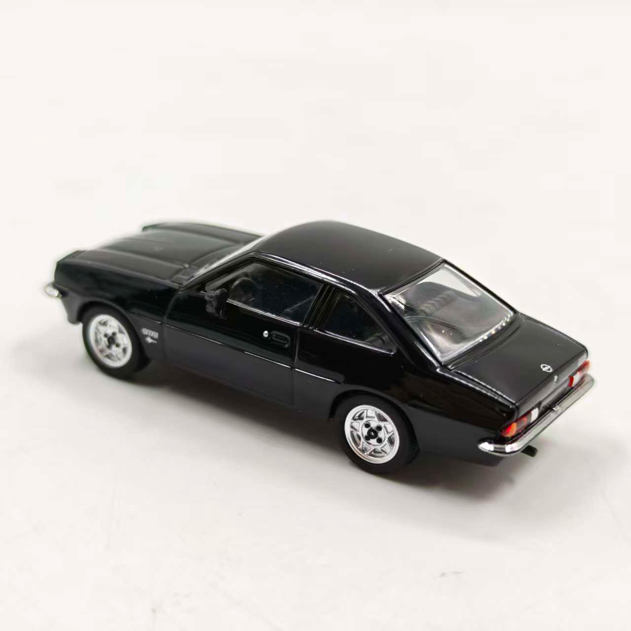 هيربا 1/87 مقياس أوبل GT/E طاو - مراجعة Vintage And Collectible Toys وسعره
