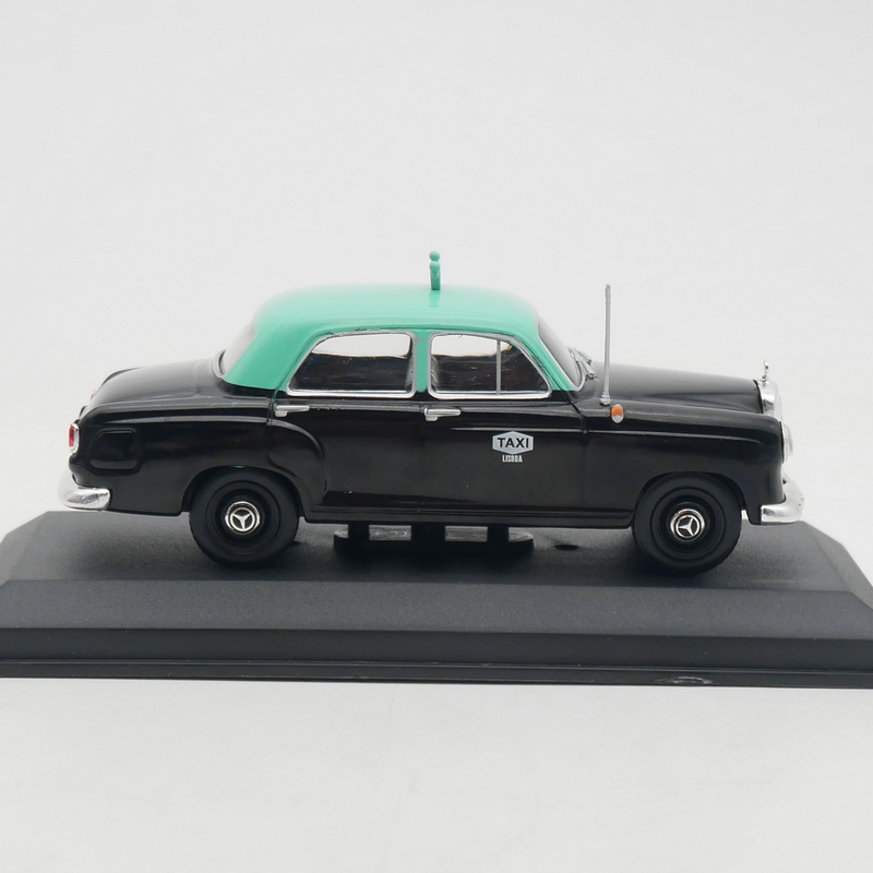 نموذج سيارة IXO بمقياس 1:43 من - مراجعة Vintage And Collectible Toys وسعره