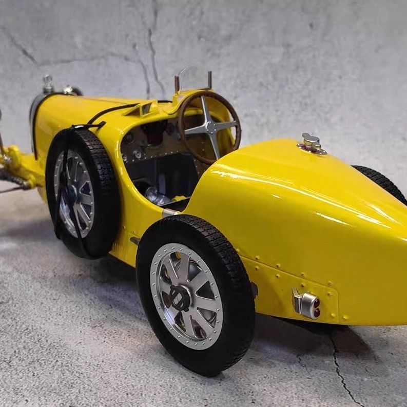 نموذج سيارة بوجاتي T35 الكلاسي - مراجعة Vintage And Collectible Toys وسعره