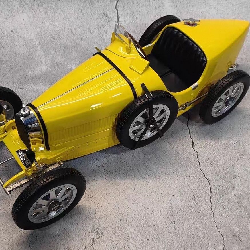 نموذج سيارة بوجاتي T35 الكلاسي - مراجعة Vintage And Collectible Toys وسعره